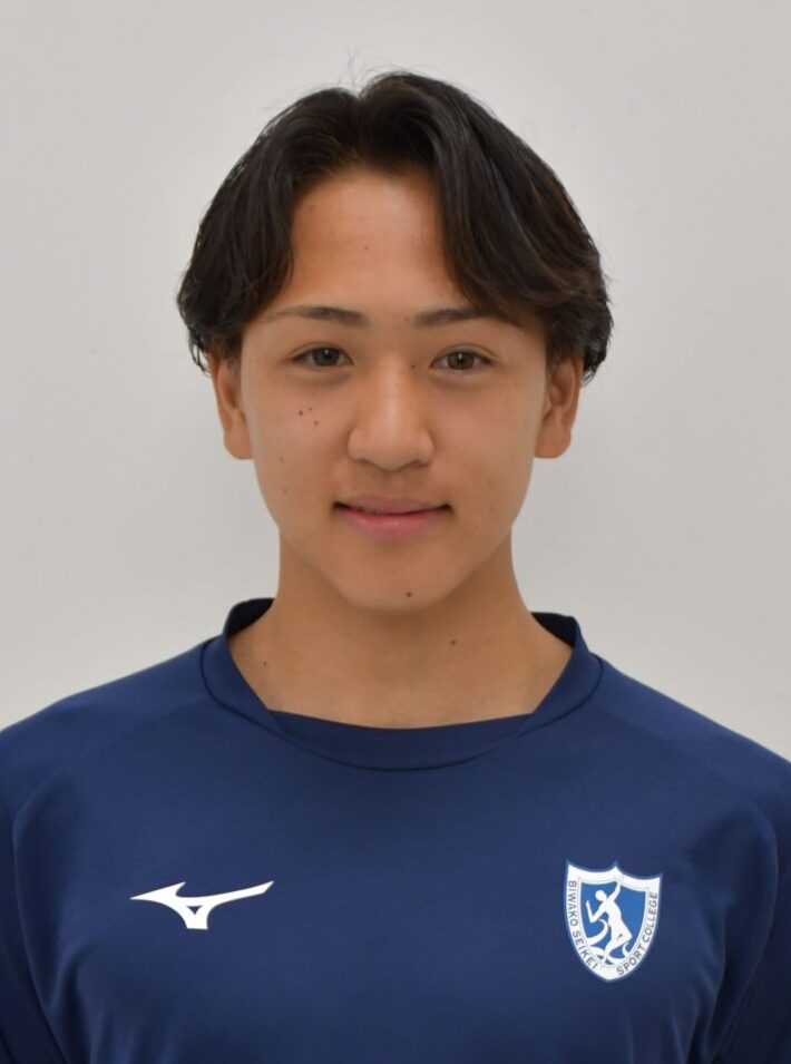 上野山　碧人
